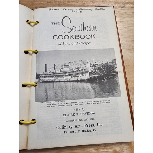 The Southern‎ Cookbook of fine Old Recipes Wood Book - Picture 4 of 4